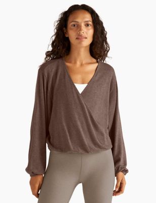 Beyond Yoga Womens Wrapped Up V-Neck Wrap Front Relaxed Top - S - Soft White, Soft White,Light Brown