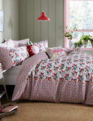 Cath Kidston Pure Cotton Strawberry Bedding Set - 6FT - Pink, Pink